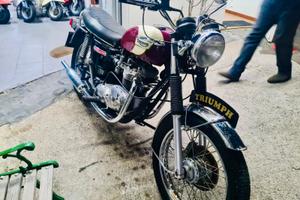 Triumph Bonneville - 2011