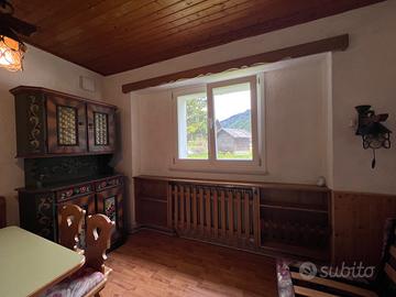 Scaffalatura di legno