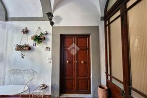 MONOLOCALE A PISTOIA