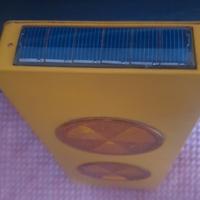 Colonna LED Giallo Flash Ad Energia Solare.

