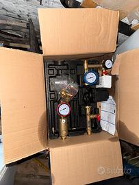 Gruppo di miscelazione per impianti solari