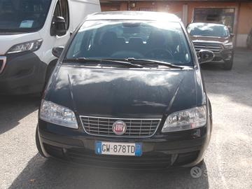Fiat Idea 1.4 16V S&S Active - 25