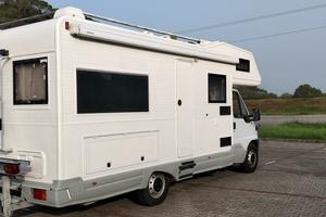CAMPER MANSARDATO 