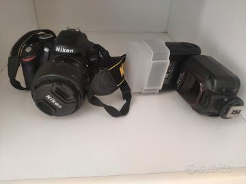 Nikon d3200 più kit fotografico 