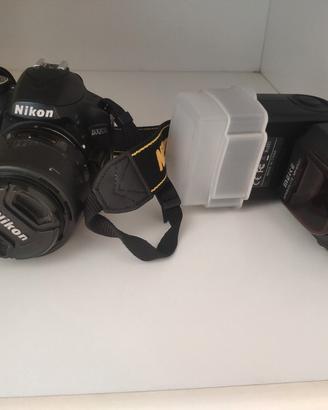 Nikon d3200 più kit fotografico 