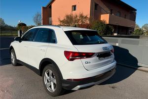 Audi Q3 35d Stronic Business 150cv