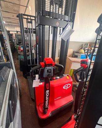 transpallet elettrico nuovo 1500 kg 3,3 metri