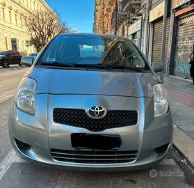 Toyota Yaris 2006-242000 km-Sempre tagliandata