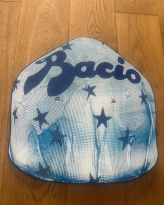Insegna bacio Perugina