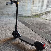 Monopattino elettrico XIAOMI