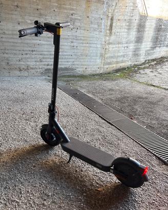 Monopattino elettrico XIAOMI