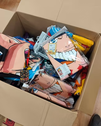 ABBIGLIAMENTO, ACCESSORI, MARCHI DISNEY MARVEL...