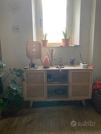 Credenza in legno naturale