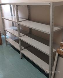 Scaffalatura metallica