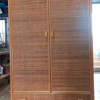 armadio in rattan e vimini