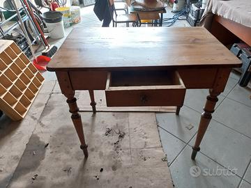 tavolo in legno vintage 