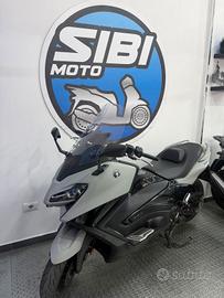 Yamaha T Max 560