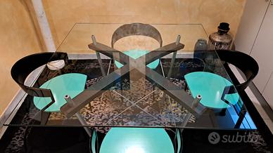 tavolo di cristallo con 4 sedie