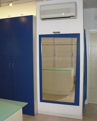 SPECCHIO CON CORNICE BLU ARREDAMENTO CASA NEGOZIO