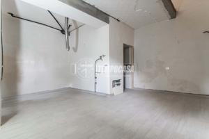 SOLUZIONE INDIPENDENTE RISTRUTTURATA SU TRE LIVELL