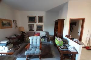 Appartamento zona semicentrale