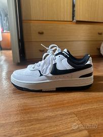 Nike Court Vision Low bianche e nere, mai usate.