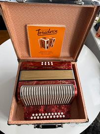 Fisarmonica a due voci con valigia