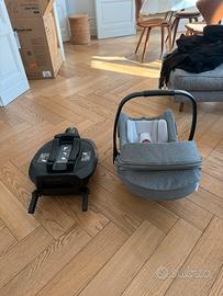 Ovetto e seggiolino da macchina Bugaboo con base