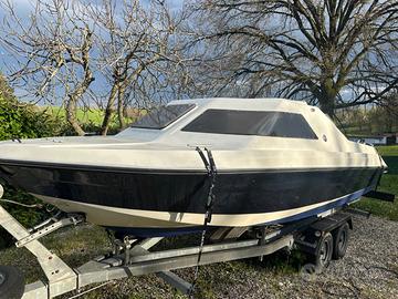 Barca con motore Mercury 90 e carrello ELLEBI