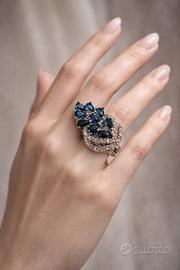 Anello di zirconi 