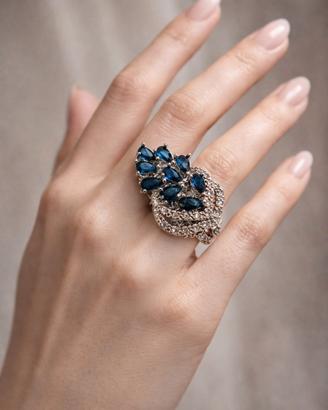 Anello di zirconi 