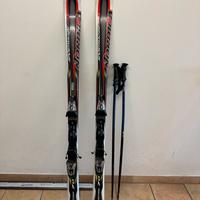 Sci Nordica con racchette