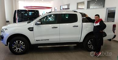 Ford ranger con rimorchio