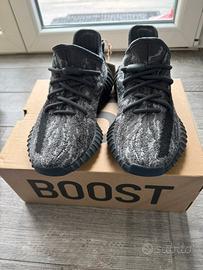 ADIDAS yeeze