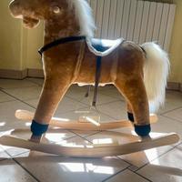 Cavallo a dondolo base legno