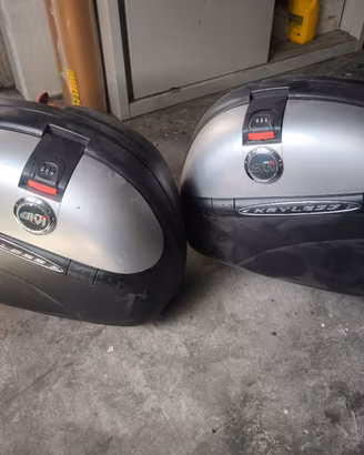 Borse laterali moto Givi Monokey Keyless
