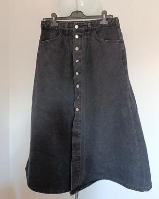 Gonna nera in jeans con bottoni