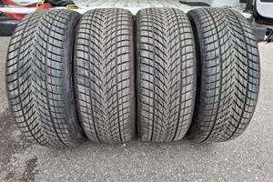 Gomme Invernali Goodyear 215/40/R 18