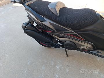 Kymco Ak 550