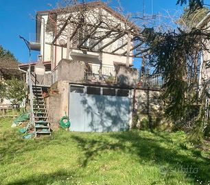 Villetta a Carrodano località Canegreca