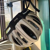 Caschetto leggero da bici