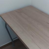 Tavolo/ Scrivania con gambe in metallo