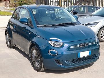 FIAT NUOVA 500e 118CV ICON 42 kWh NAV 10 KM 9MILA