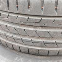 Continental 225/50/R17 Y 4 gomme auto 