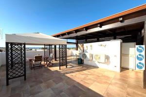 Appartamento Indipendente con Terrazza Vista Mare