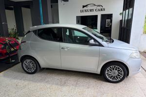 Lancia Ypsilon 1.2 69 CV 5 porte 100 MILA KM