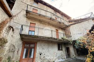 CASA SEMINDIPENDENTE A NIARDO