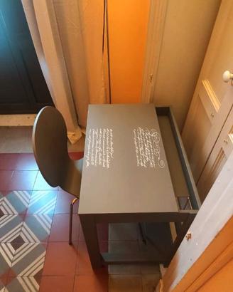 Scrittoio ikea e sedia rinnovate