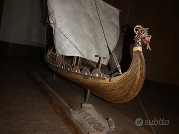Drakkar. Nave vichinga IX secolo