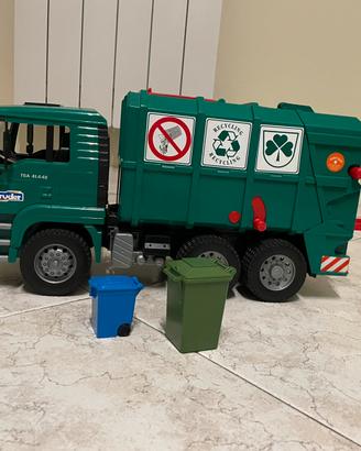 Camion Bruder spazzatura